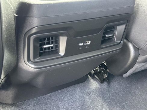 Used 2022 Chevrolet Silverado 1500 LT Trail Boss w/ Convenience Package II image 19