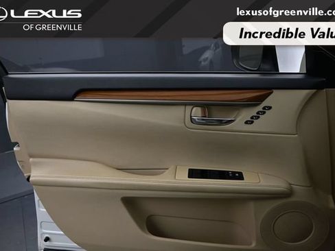 Used 2014 Lexus ES 300h w/ Luxury Package w/Bamboo Trim FWD image 22