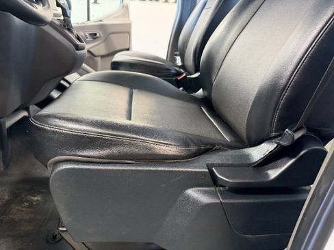 Used 2022 Ford Transit 350 DRW RWD image 11