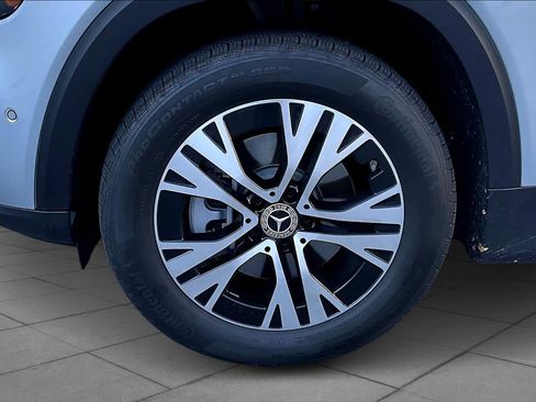 Used 2025 Mercedes-Benz GLB 250 image 10