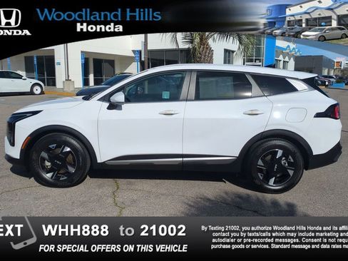 Used 2026 Kia Sportage LX image 8