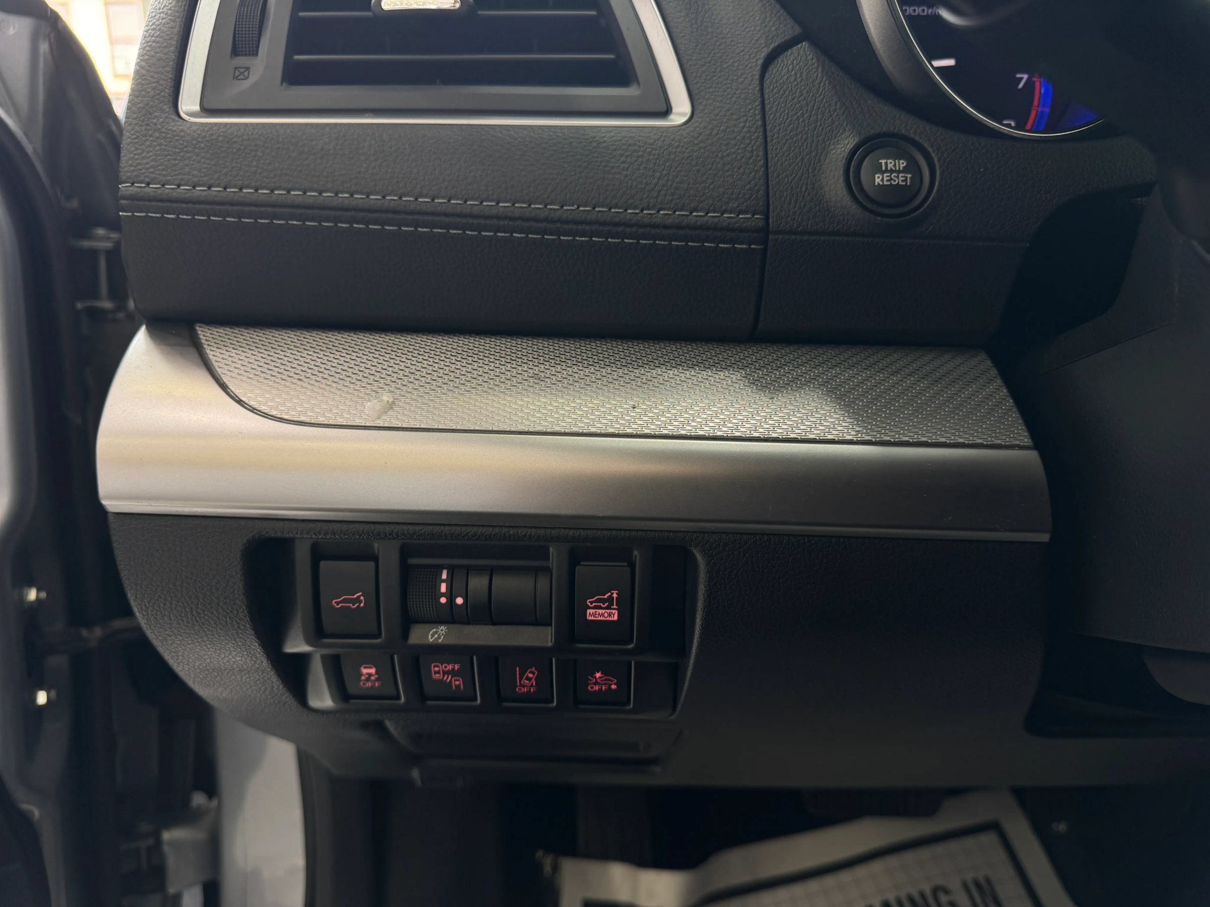 Used 2019 Subaru Outback 2.5i Premium AWD/4WD image 14