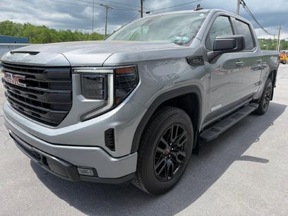 Used 2025 GMC Sierra 1500 Elevation