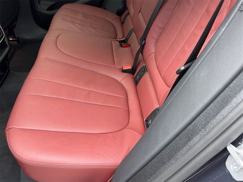 Used 2022 BMW X6 xDrive40i w/ Executive Package image 44