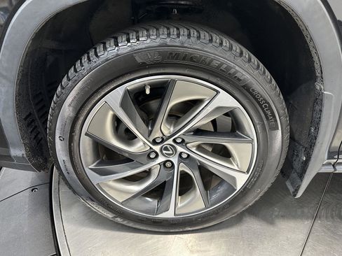 Used 2018 Lexus RX 450hL Luxury image 8