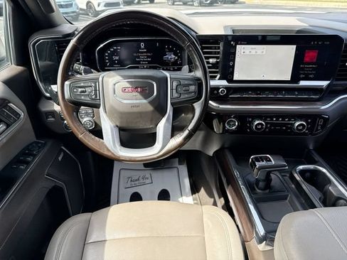 Used 2023 GMC Sierra 1500 SLT w/ SLT Convenience Package AWD/4WD image 14
