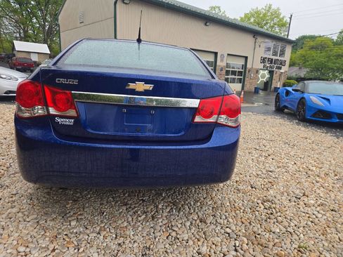 Used 2013 Chevrolet Cruze LS FWD image 7