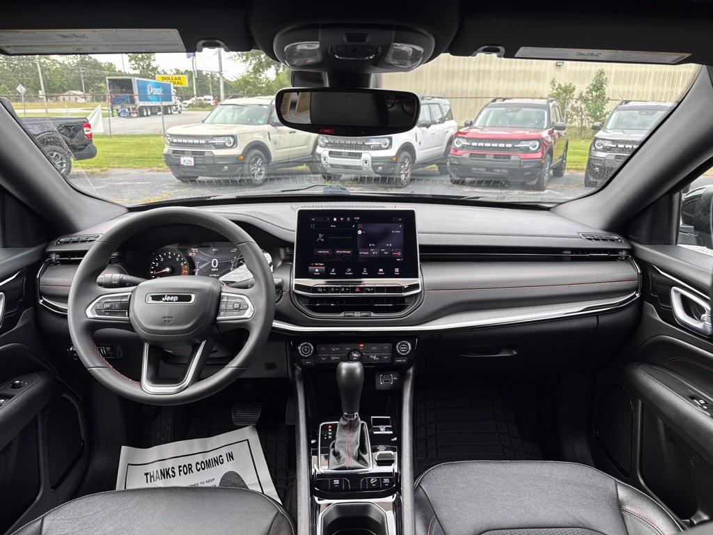 Used 2024 Jeep Compass Trailhawk AWD/4WD image 13