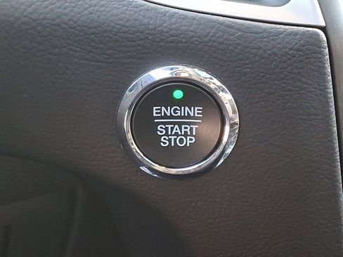 Used 2021 Ford Edge ST-Line w/ Class II Trailer Tow Package image 23