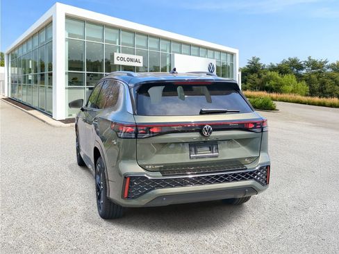 New 2026 Volkswagen Tiguan SEL R-Line AWD/4WD image 9