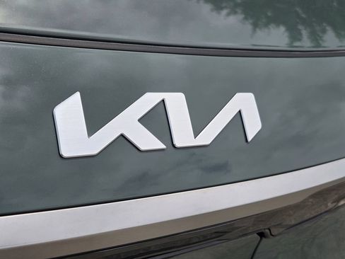 New 2026 Kia Niro Wind FWD image 5