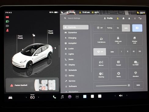 Used 2023 Tesla Model 3 Standard Range image 12