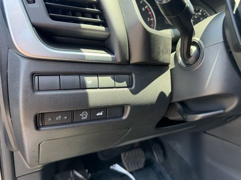 Used 2024 Nissan Rogue SV AWD/4WD image 23