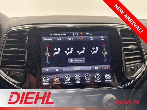 Used 2021 Jeep Grand Cherokee Laredo X image 29