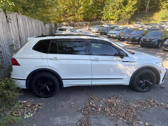 Used 2023 Volkswagen Tiguan SE R-Line AWD/4WD image 6