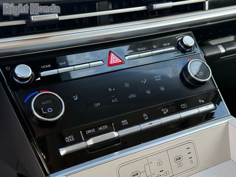 Used 2024 Hyundai Santa Fe SEL image 22