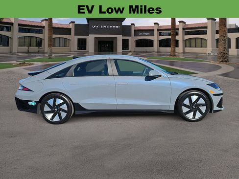 Used 2025 Hyundai Ioniq 6 SE RWD image 9
