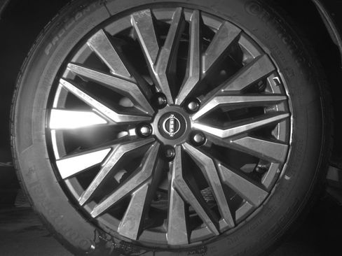 Used 2025 Nissan Altima 2.5 SV FWD image 15