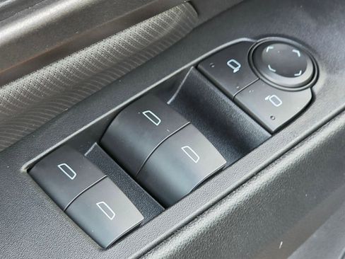 New 2026 Chevrolet Equinox EV LT w/ LPO, Blackout Package image 19