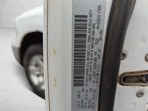 Used 2019 RAM 1500 Classic SLT image 29