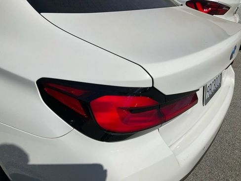Used 2022 BMW 530e w/ M Sport Package image 35