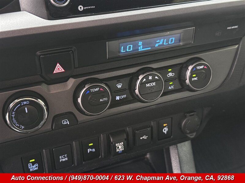 Used 2021 Toyota Tacoma TRD Off-Road w/ Technology Package AWD/4WD image 16