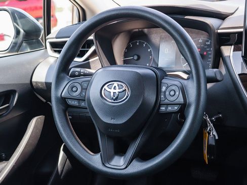 Used 2025 Toyota Corolla LE FWD image 15
