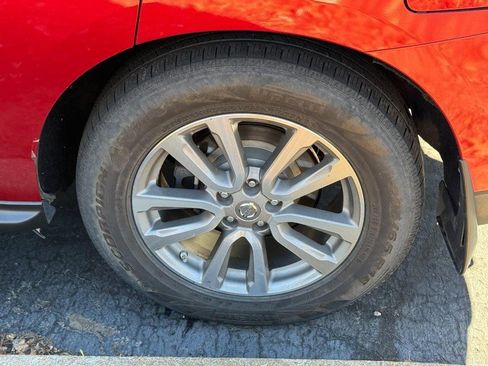 Used 2016 Nissan Pathfinder SL w/ SL Premium Package image 5