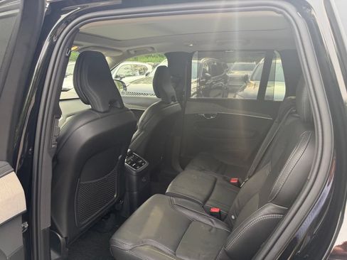 Used 2025 Volvo XC90 T8 Ultra w/ Protection Package Premier AWD/4WD image 7