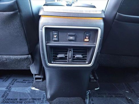 Used 2018 Nissan Murano SL w/ Moonroof Package image 18