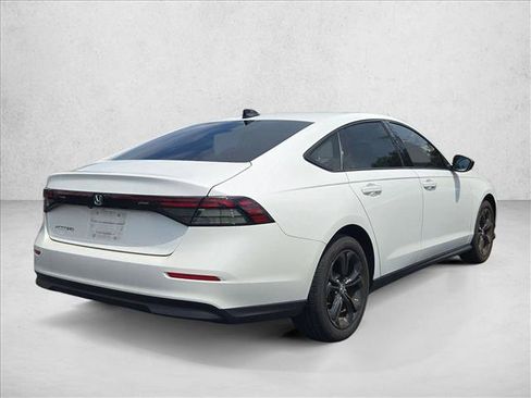 Used 2025 Honda Accord SE image 2