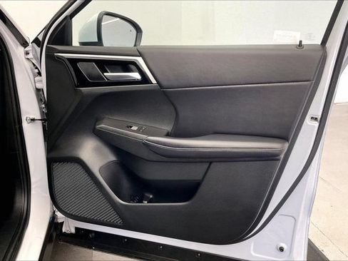 Used 2024 Mitsubishi Outlander SE AWD/4WD image 27