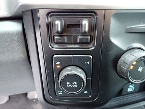 Certified 2024 Ford F350 XLT w/ XLT Premium Package image 25