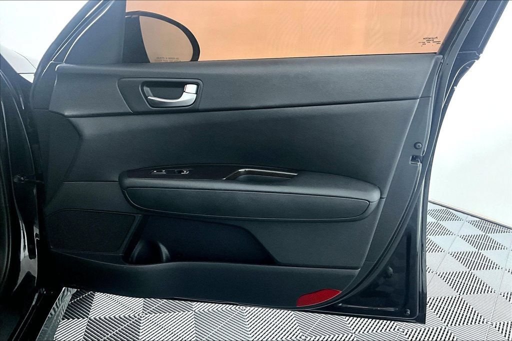 Used 2016 Kia Optima EX FWD image 24