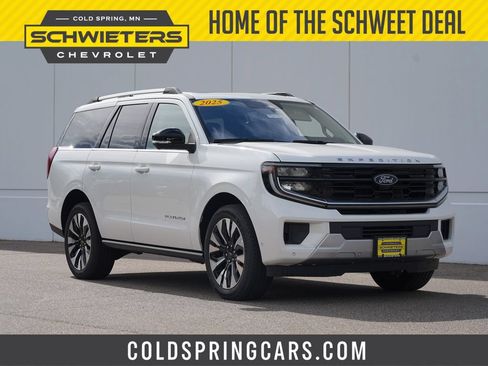 Used 2025 Ford Expedition Platinum w/ Driver's Package AWD/4WD image 1