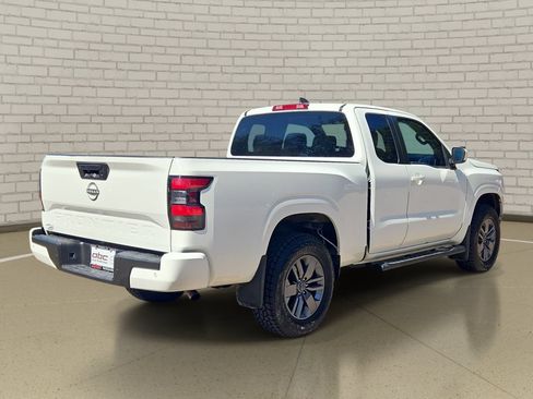 Certified 2025 Nissan Frontier SV RWD image 5