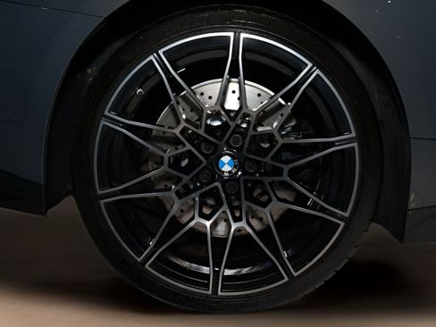 Used 2025 BMW M4 Coupe w/ Executive Package RWD image 31