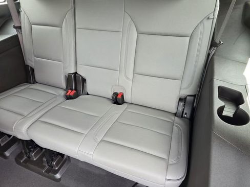 Used 2025 GMC Yukon Elevation image 20