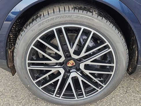 New 2026 Porsche Cayenne AWD/4WD image 12