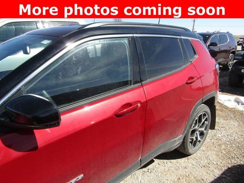 Used 2025 Jeep Compass Limited image 2