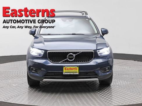 Used 2021 Volvo XC40 T5 Momentum AWD/4WD image 2