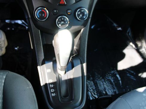 Used 2020 Chevrolet Sonic LT image 21