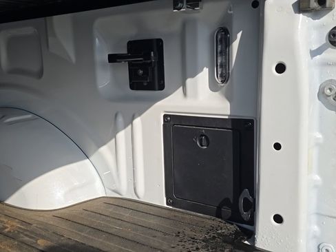 Used 2024 Ford F150 Platinum w/ FX4 Off-Road Package image 34