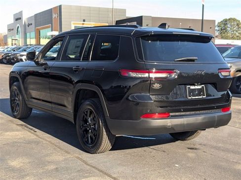 New 2025 Jeep Grand Cherokee L Altitude image 5