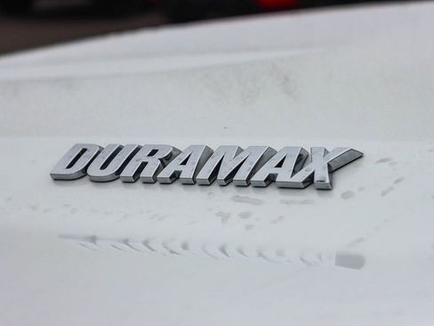 Used 2021 Chevrolet Silverado 1500 LTZ w/ Z71 Off-Road Package image 12