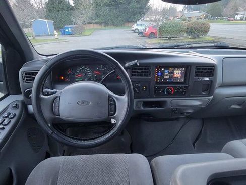 Used 2002 Ford Excursion XLT image 12