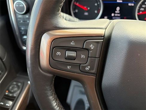 Used 2022 Chevrolet Silverado 3500 High Country image 10