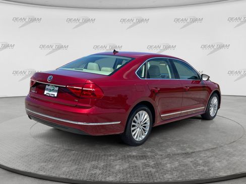 Used 2016 Volkswagen Passat 1.8T SE FWD image 7