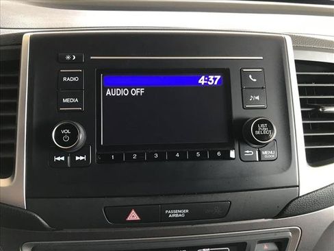Used 2019 Honda Pilot LX image 11