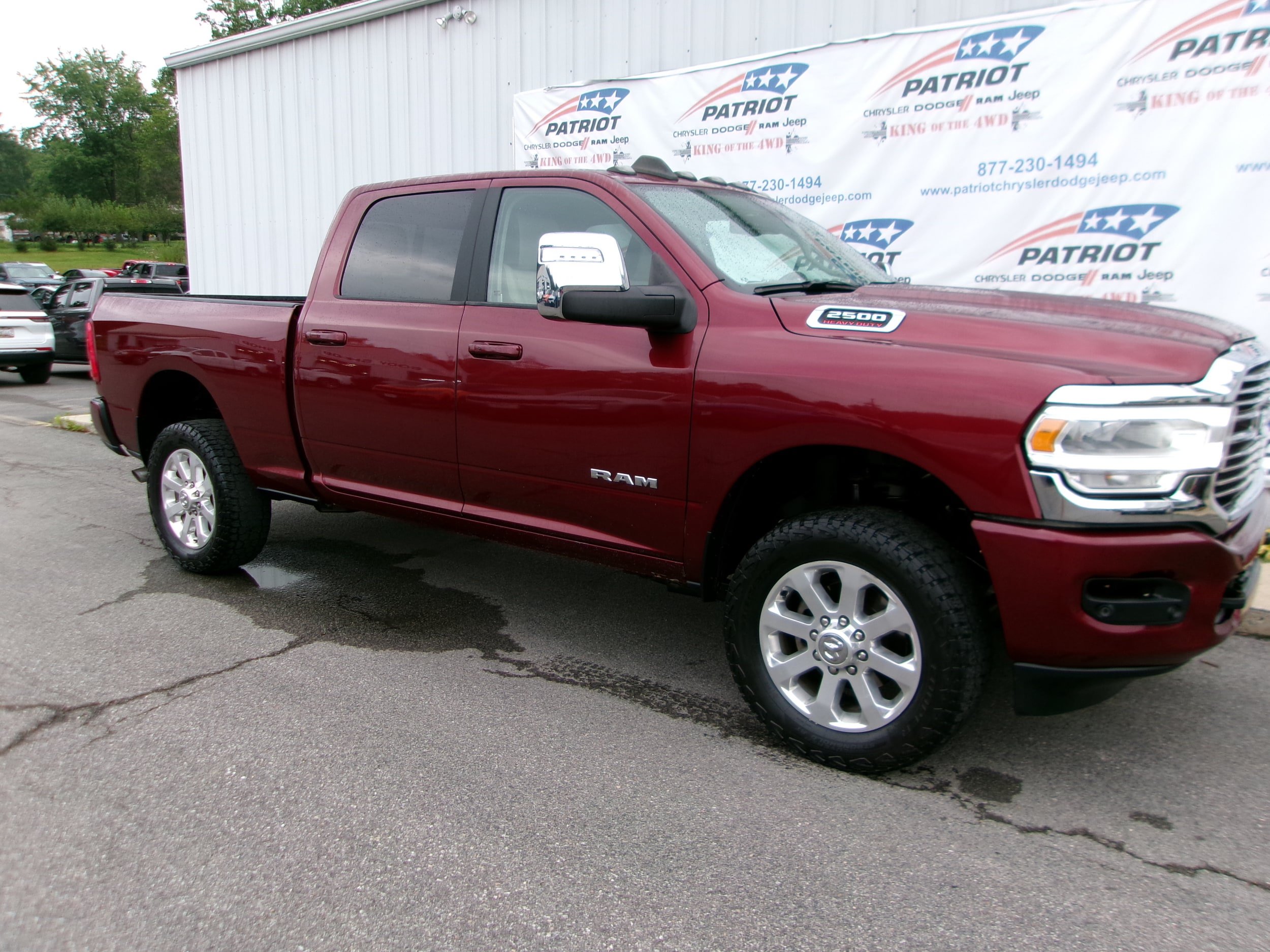 Used 2023 RAM 2500 Laramie AWD/4WD image 2